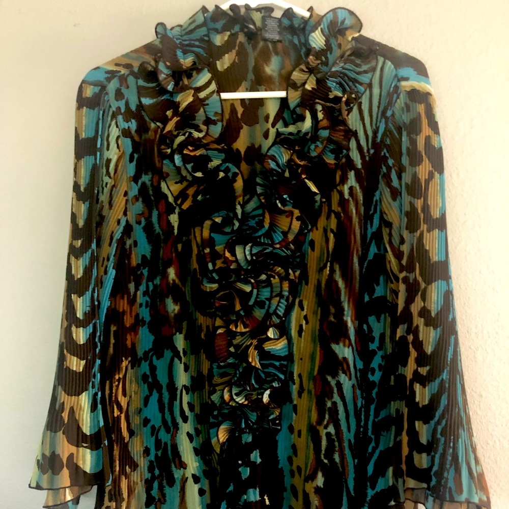 New Direction ladies blouse